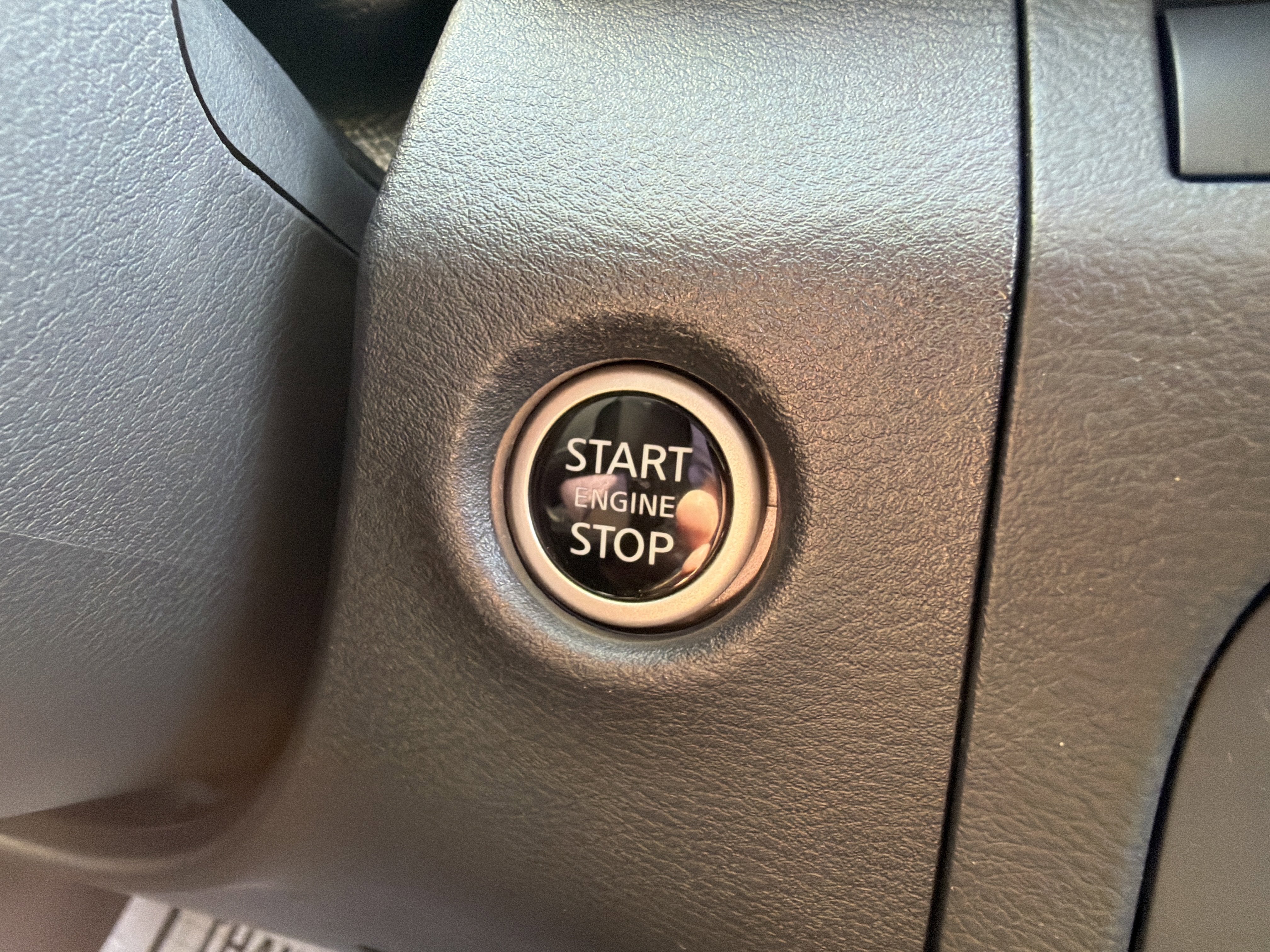 Used 2025 Nissan Frontier SV w/ SV Convenience Package AWD/4WD image 39
