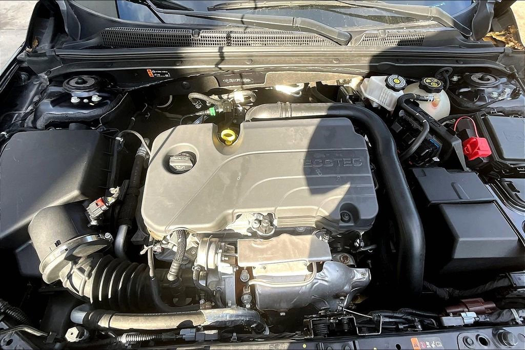 Used 2023 Chevrolet Malibu LT image 28