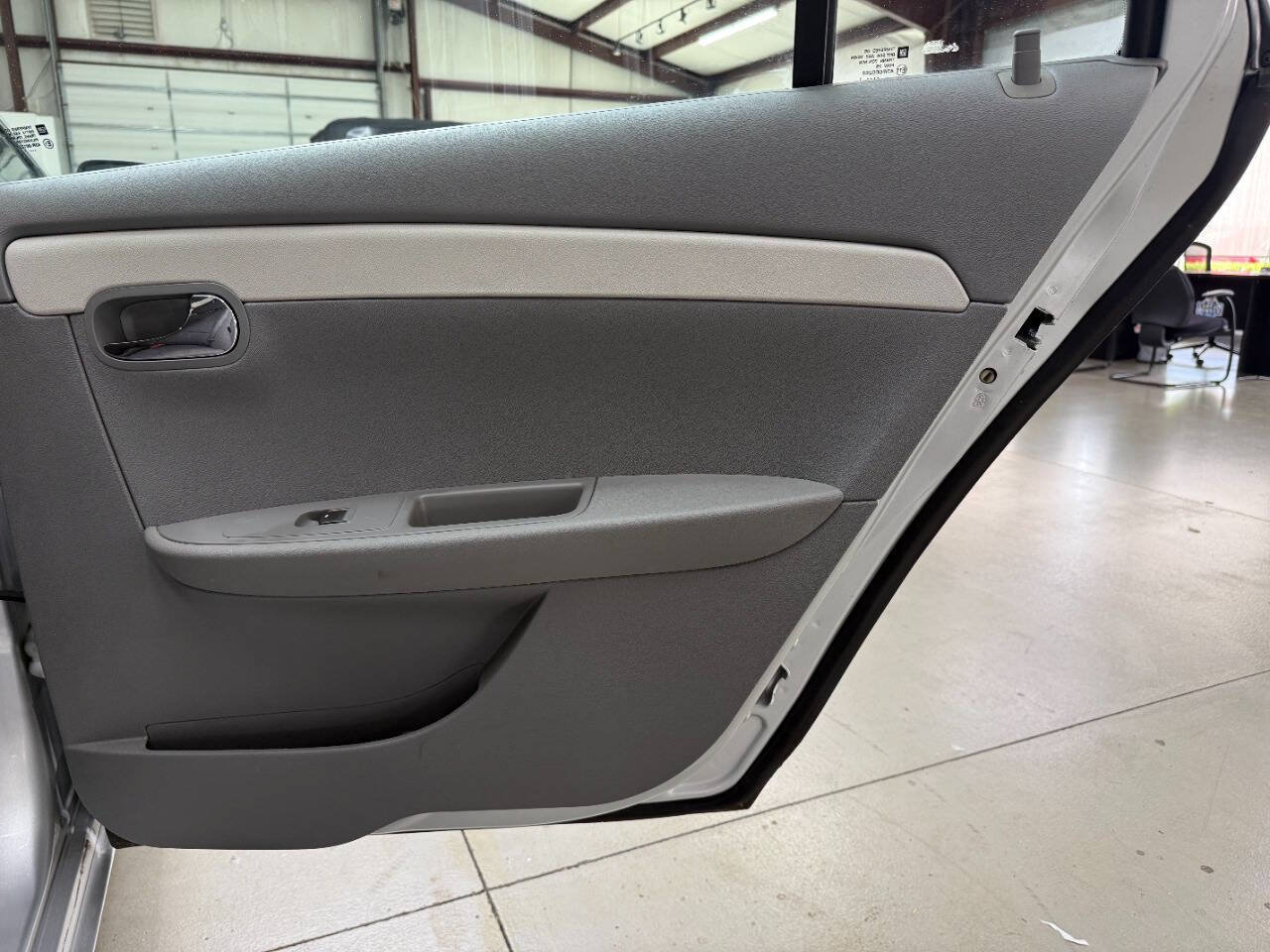 Used 2011 Chevrolet Malibu LS FWD image 14