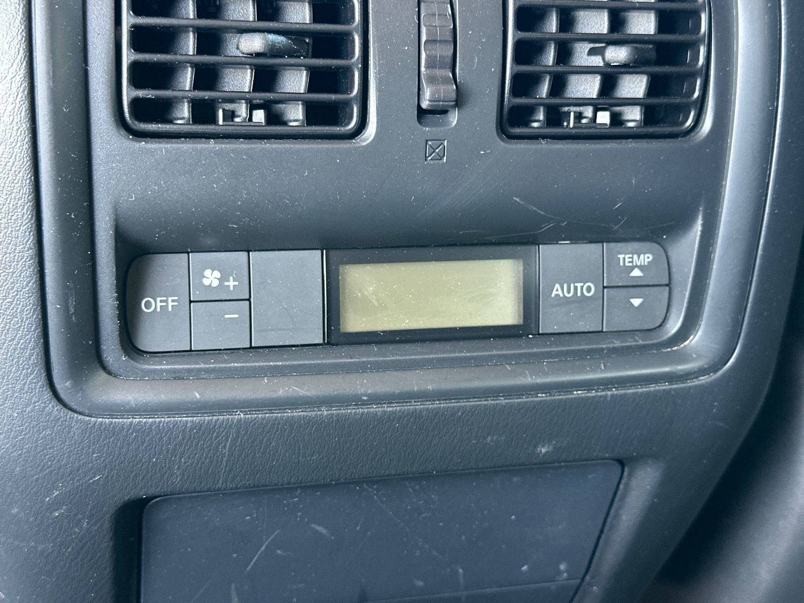 Used 2017 Nissan Pathfinder SV w/ SV Tech Package image 21