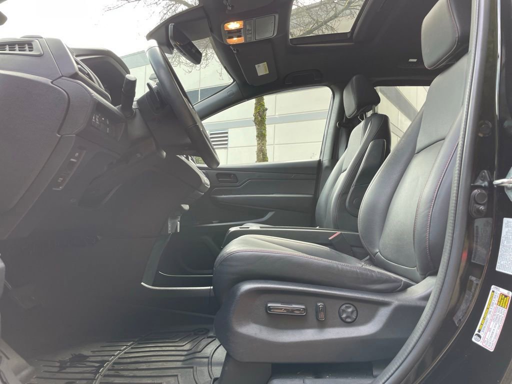 Used 2023 Honda Odyssey Sport image 21