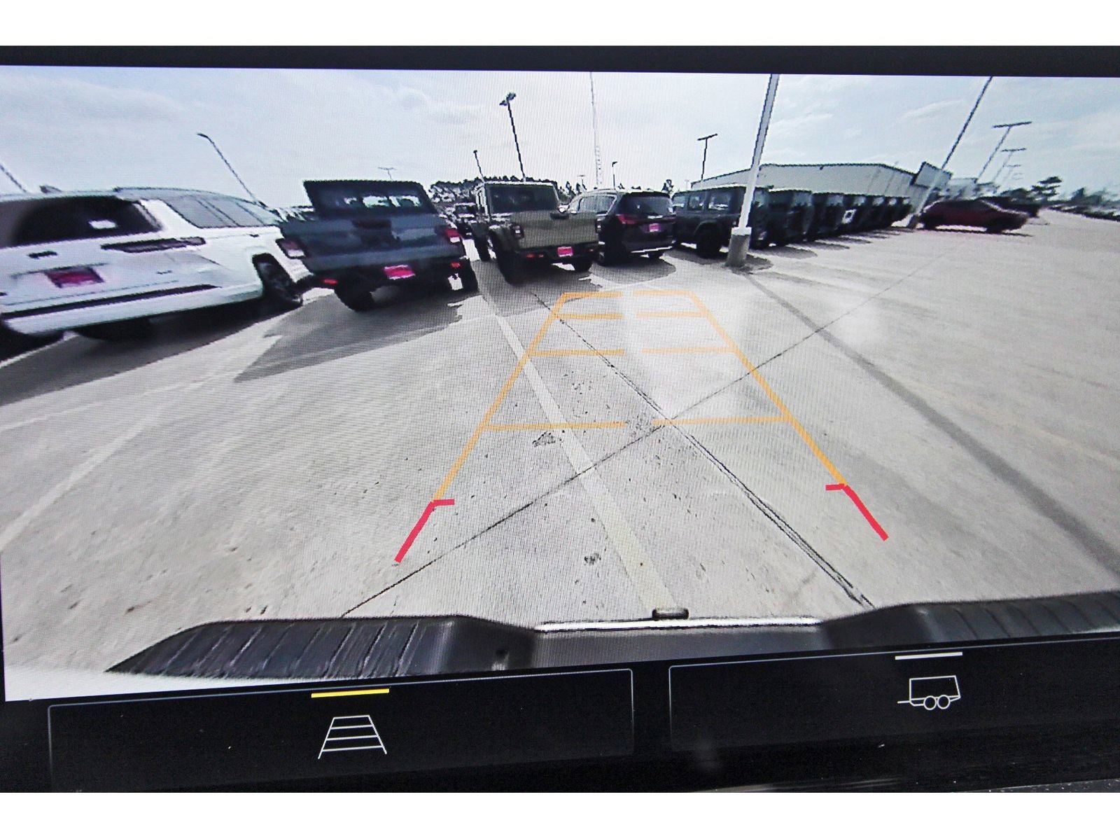 Used 2025 Chevrolet Silverado 2500 LT w/ Convenience Package image 26