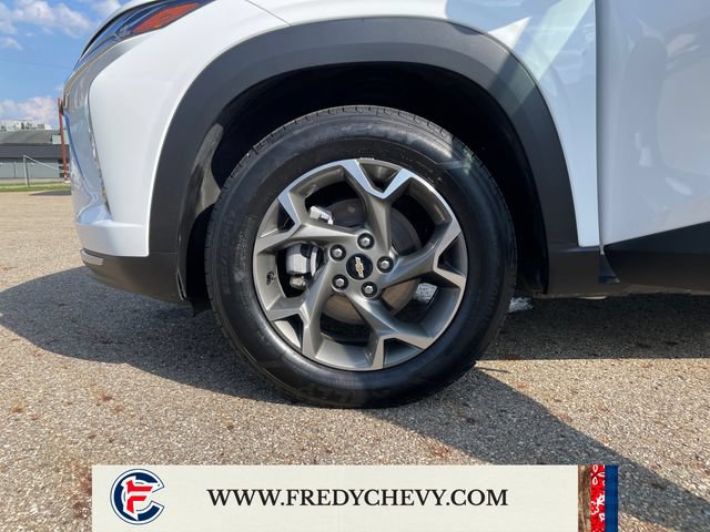 Used 2025 Chevrolet Trax LT FWD image 26