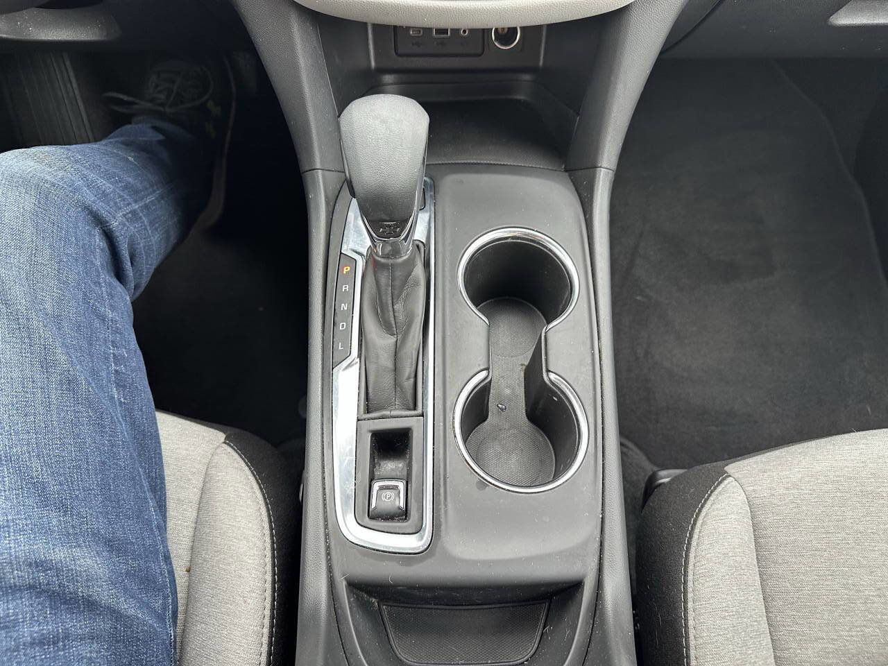 Used 2024 Chevrolet Equinox LS w/ LS Convenience Package image 18