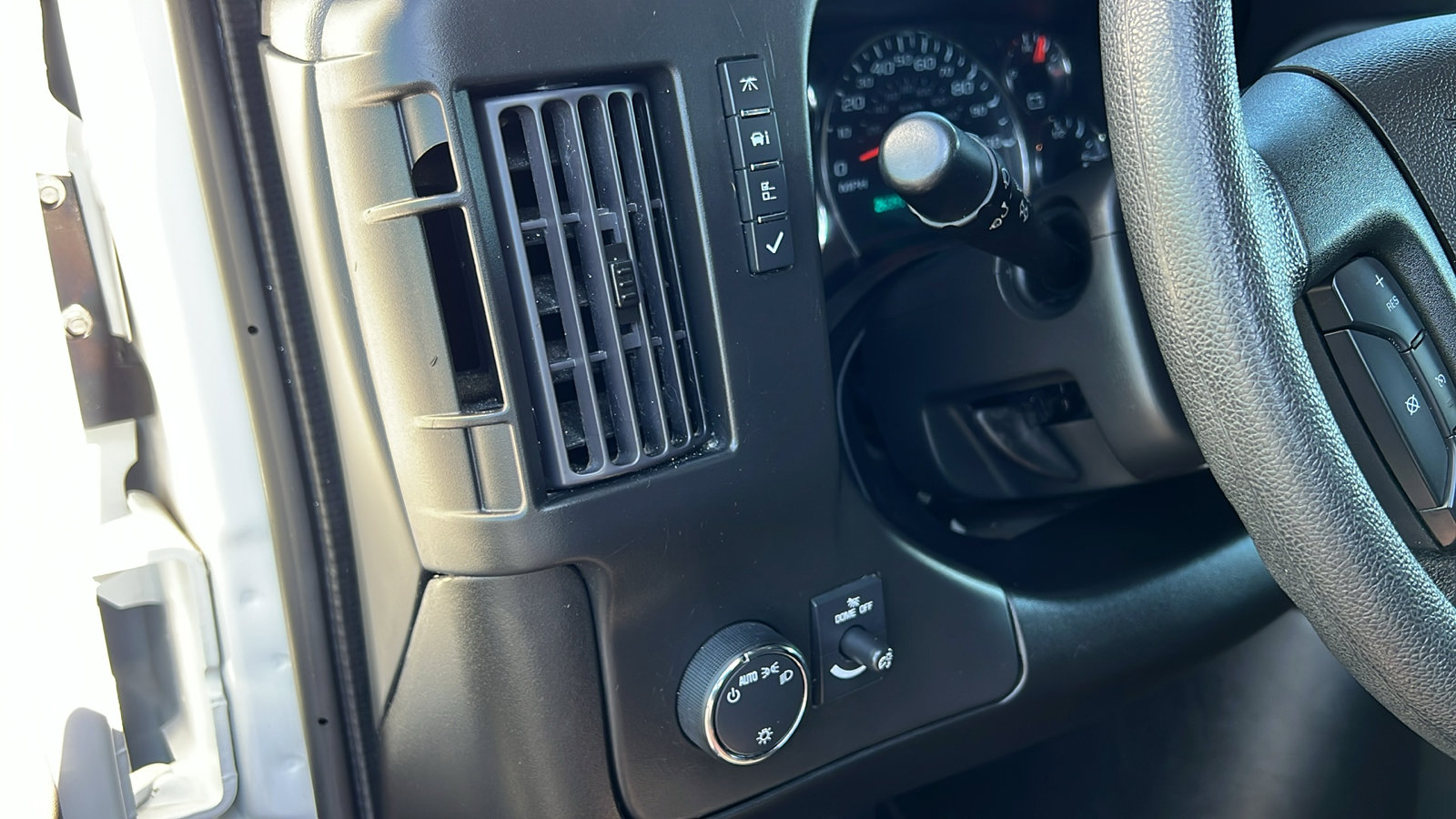 Certified 2023 Chevrolet Express 2500 w/ Driver Convenience Package image 24