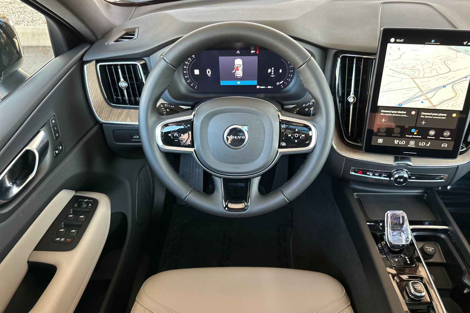 New 2026 Volvo XC60 B5 Plus w/ Climate Package image 12