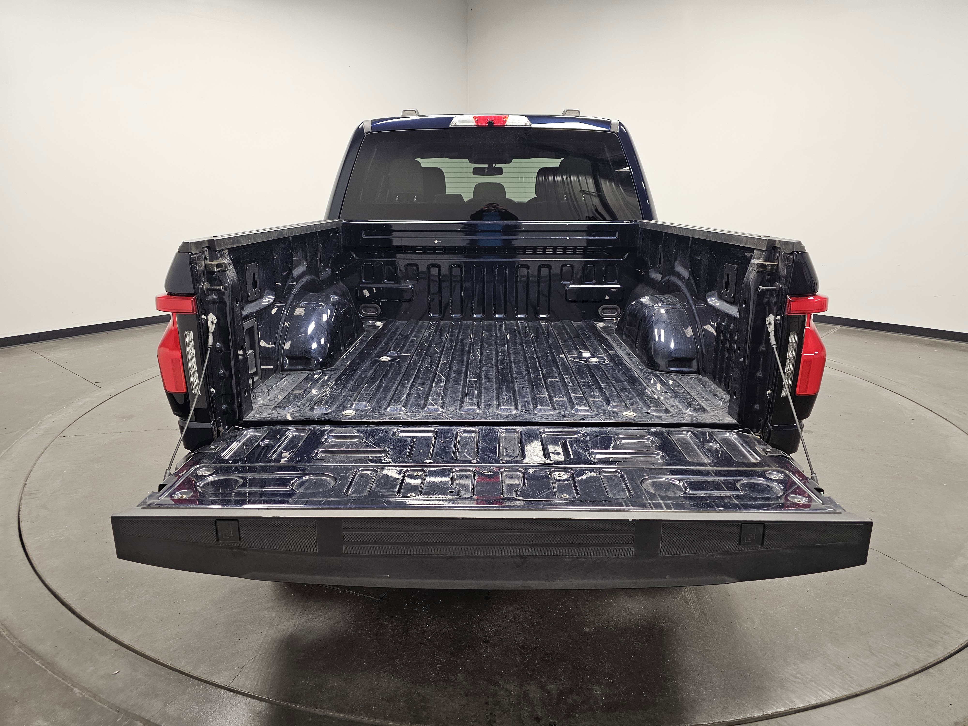 Used 2023 Ford F150 Lightning XLT image 14