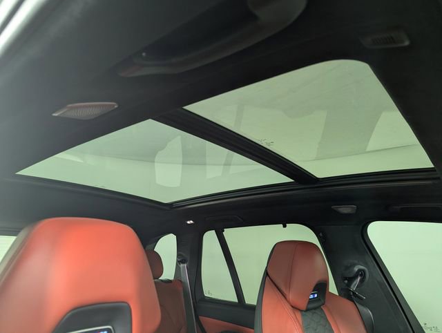 Used 2021 BMW X5 M w/ Competition Package AWD/4WD image 25