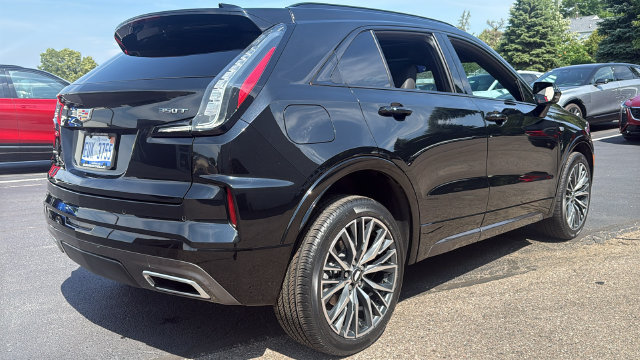 Used 2024 Cadillac XT4 Sport AWD/4WD image 4