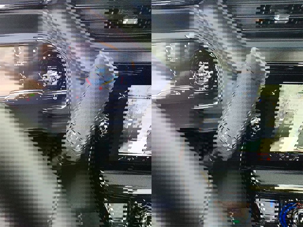 Certified 2025 GMC Sierra 2500 AT4 w/ AT4 Premium Plus Package image 17