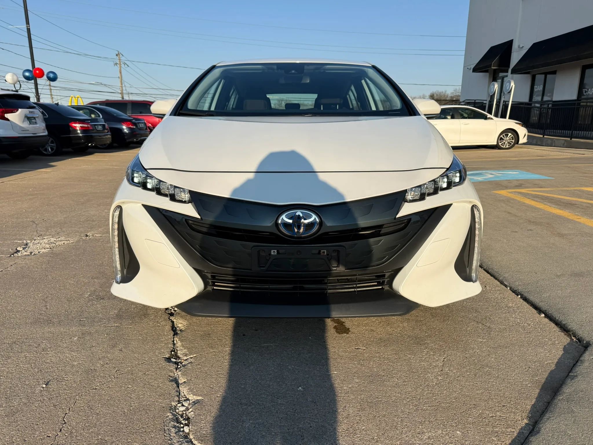 Used 2022 Toyota Prius Prime LE FWD image 4