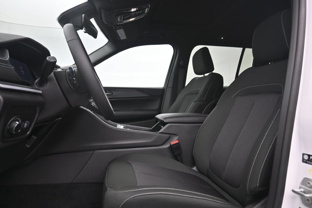 New 2027 Jeep Grand Cherokee Laredo X AWD/4WD image 5