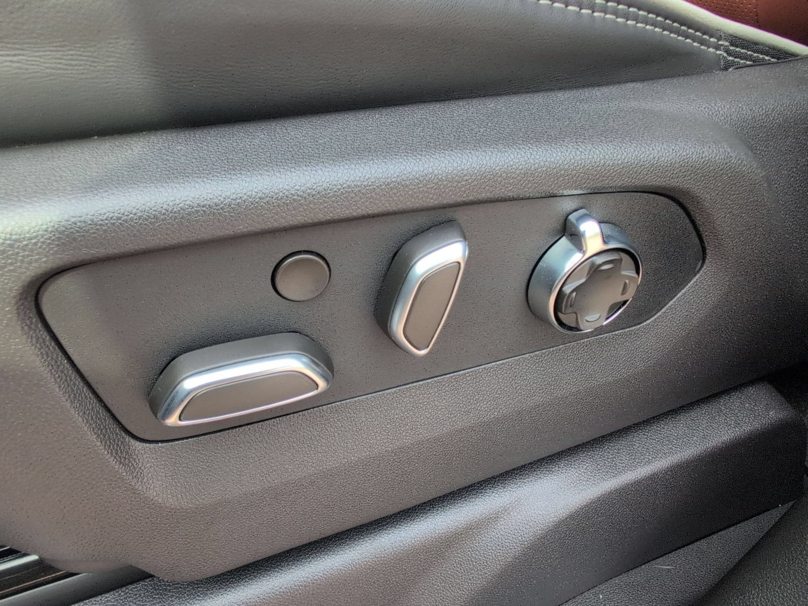 New 2026 GMC Sierra 1500 Denali Ultimate AWD/4WD image 25