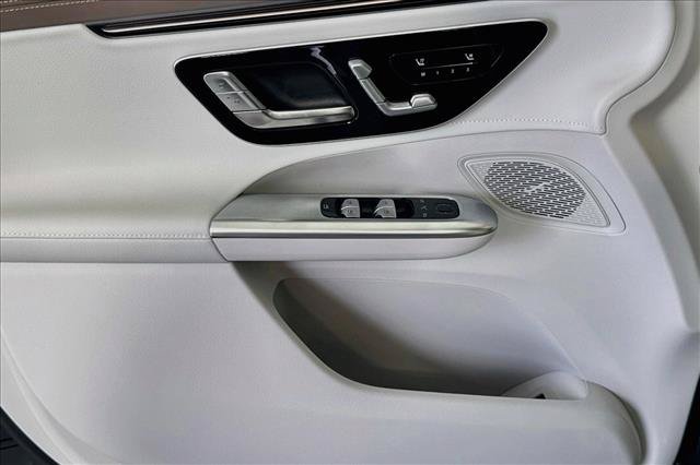 New 2027 Mercedes-Benz EQE 320 4MATIC SUV image 17