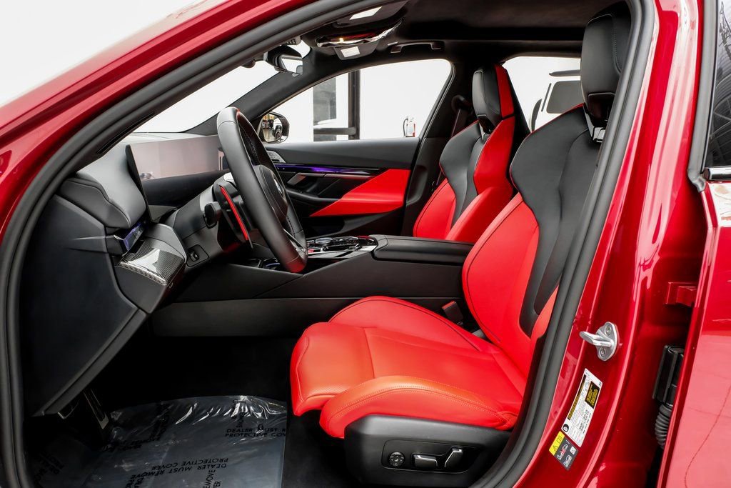 Used 2025 BMW M5 w/ Carbon Package image 6