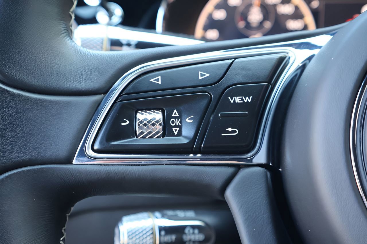 Certified 2020 Bentley Flying Spur W12 image 25