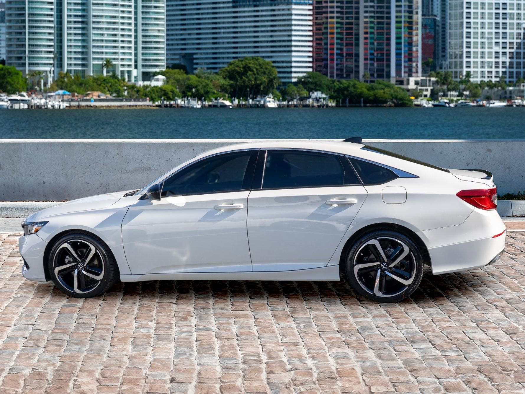 Certified 2022 Honda Accord Sport image 8