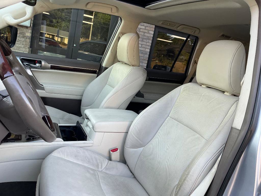 Used 2019 Lexus GX 460 Premium w/ Premium Package AWD/4WD image 17