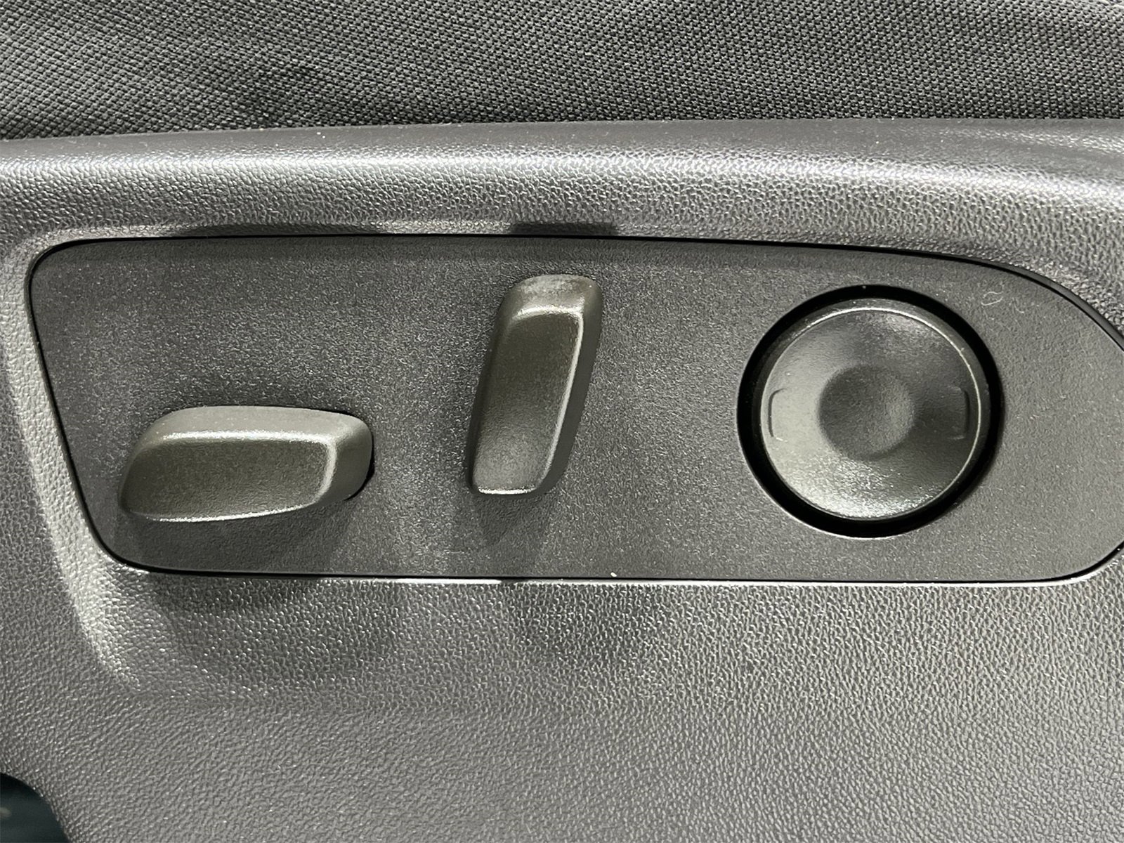 Used 2024 Chevrolet Silverado 1500 LT image 12