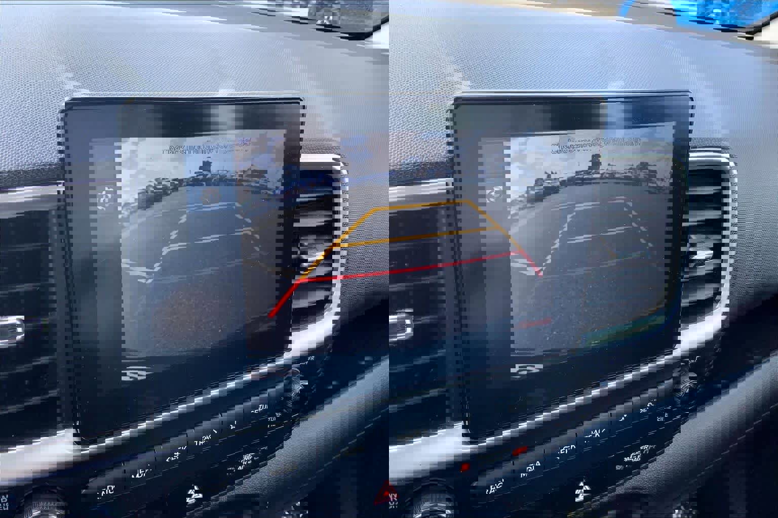 Used 2025 Hyundai Venue SE image 25