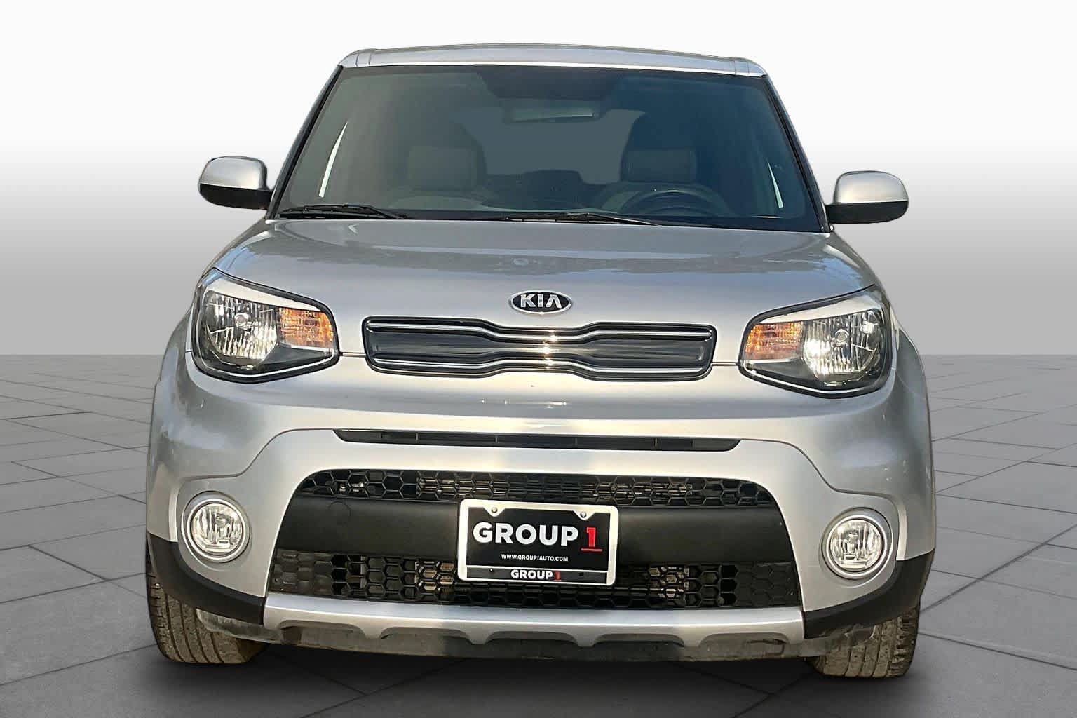 Used 2017 Kia Soul + FWD image 4