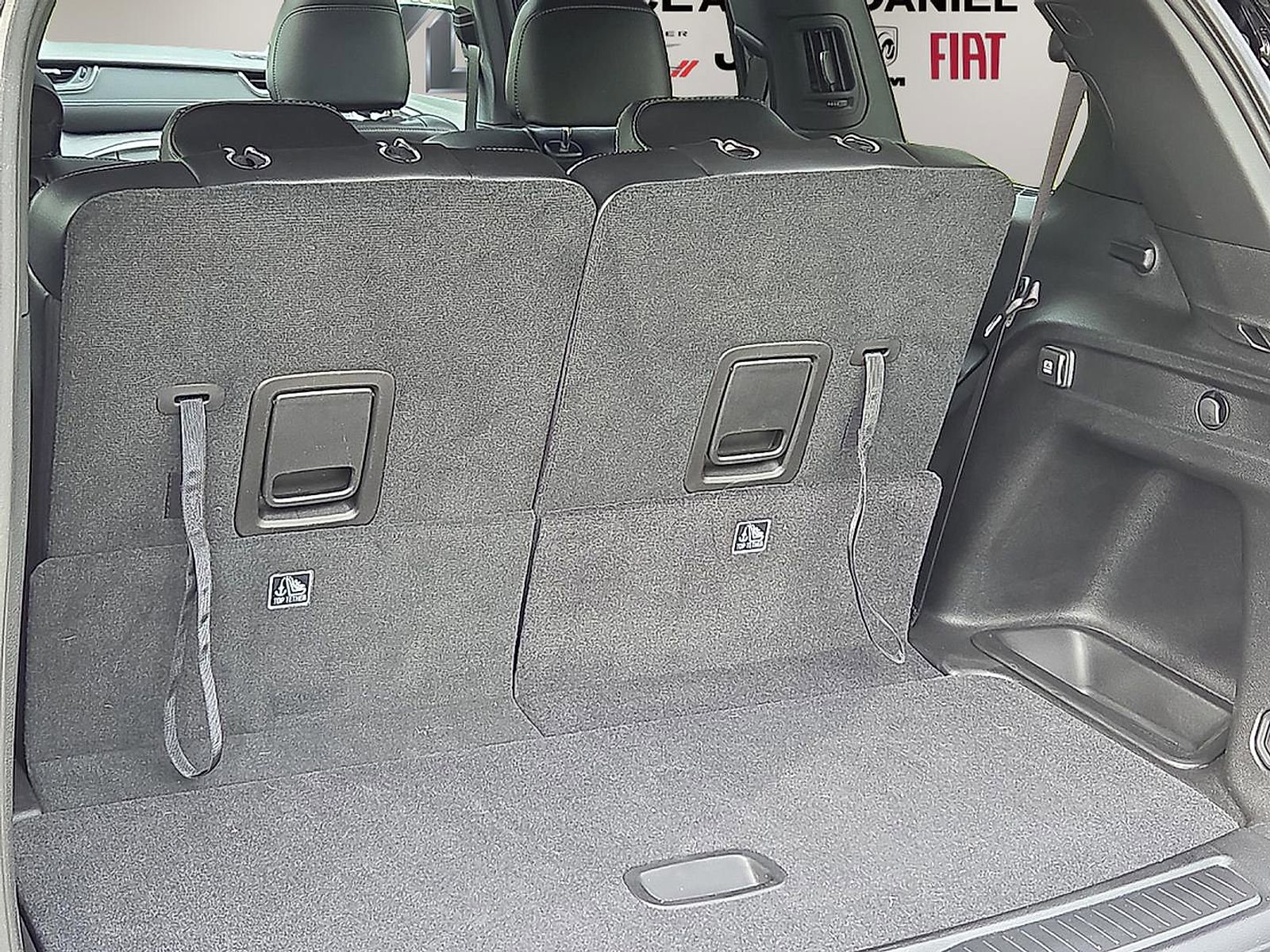 New 2025 Jeep Grand Cherokee L Limited w/ Luxury Tech Group II image 8