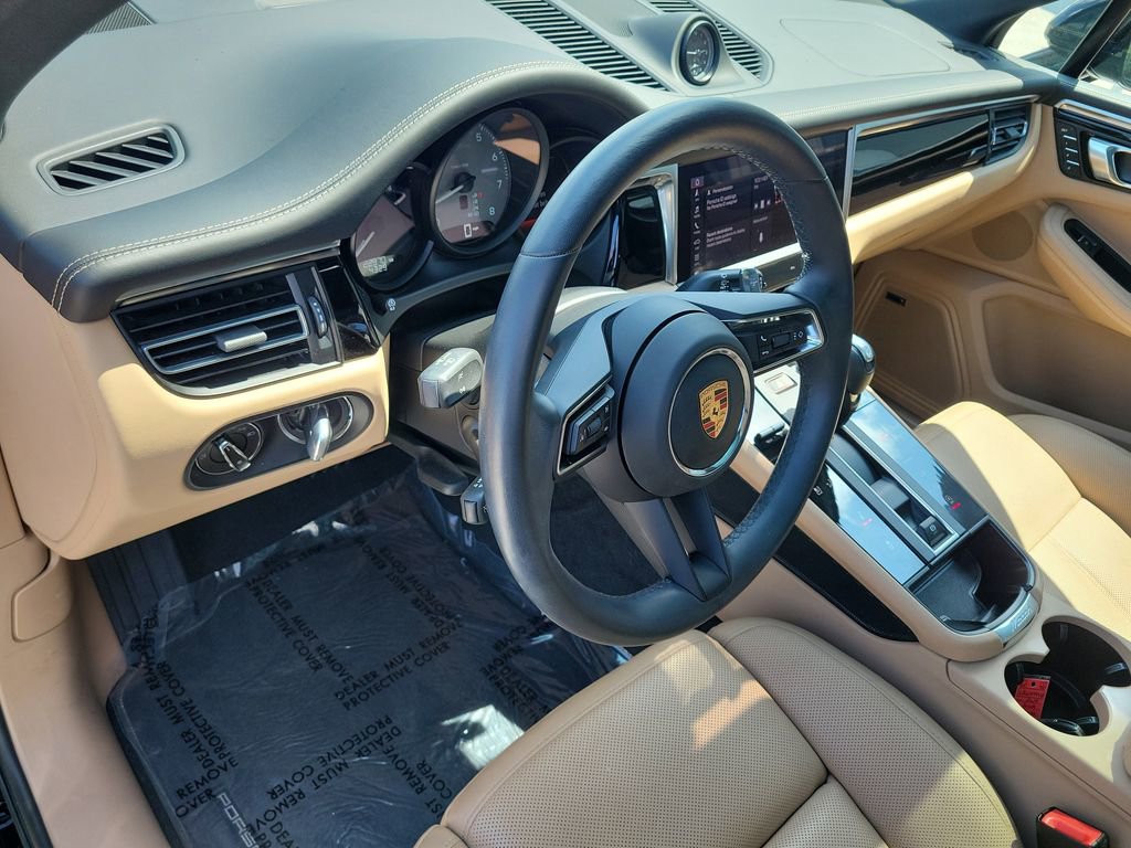 Used 2024 Porsche Macan S AWD/4WD image 25