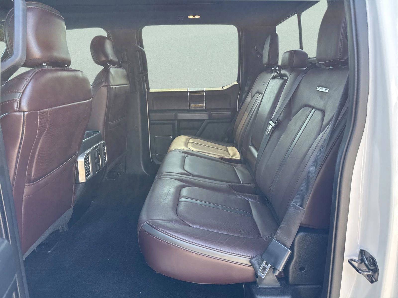 Used 2015 Ford F150 Platinum w/ Equipment Group 701A Luxury AWD/4WD image 22