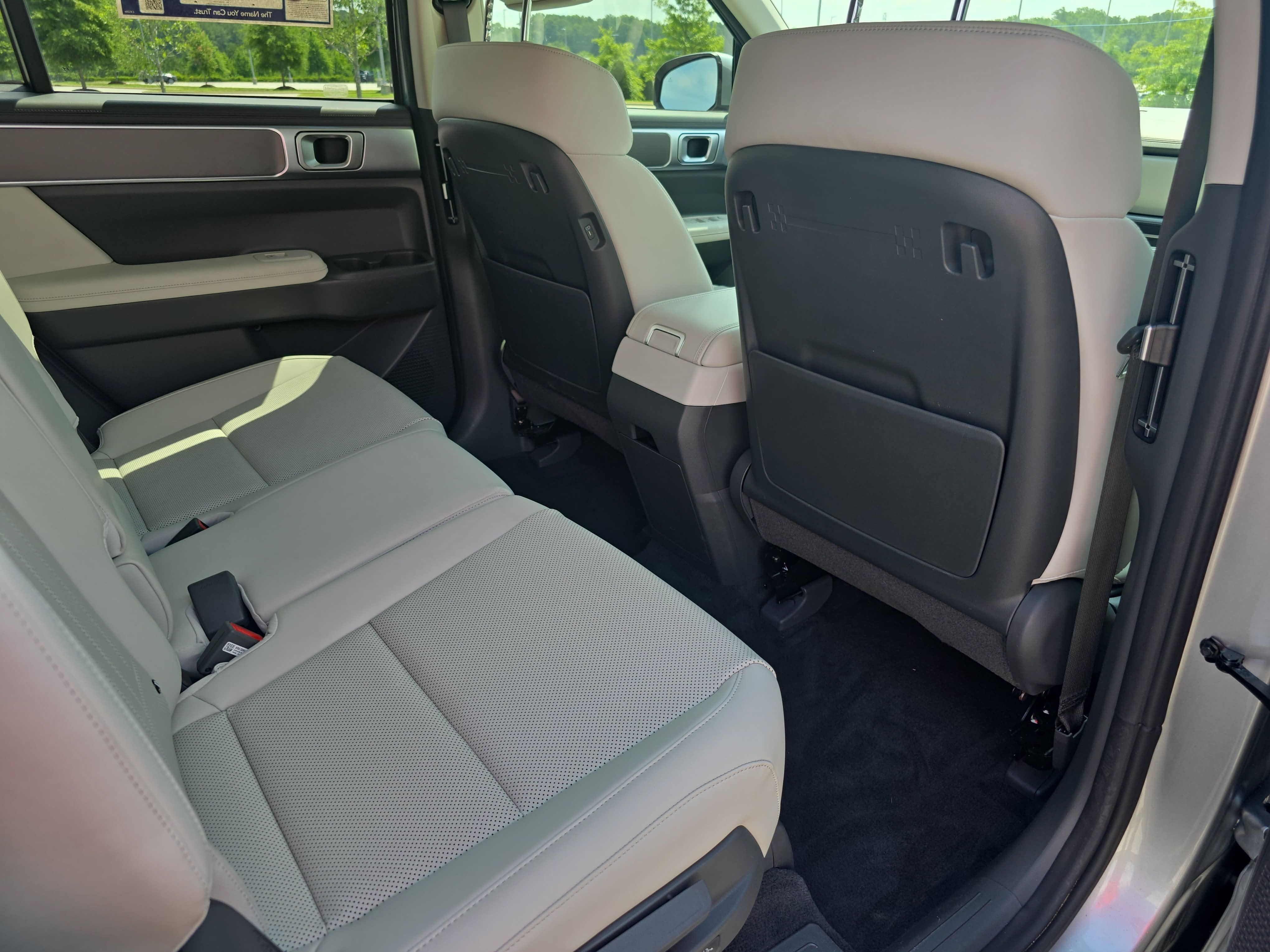 Used 2024 Hyundai Santa Fe SEL FWD image 11