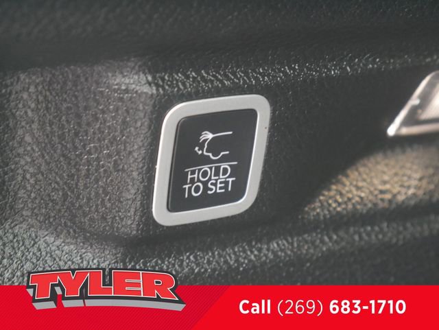 Used 2021 Jeep Grand Cherokee L Limited AWD/4WD image 19