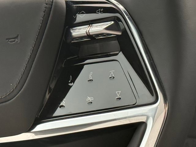 Used 2025 Cadillac Escalade ESV Premium Luxury Platinum w/ LPO, Floor Liner Package AWD/4WD image 12