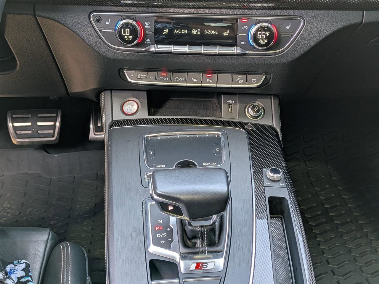Used 2020 Audi SQ5 Prestige w/ Prestige Package image 23