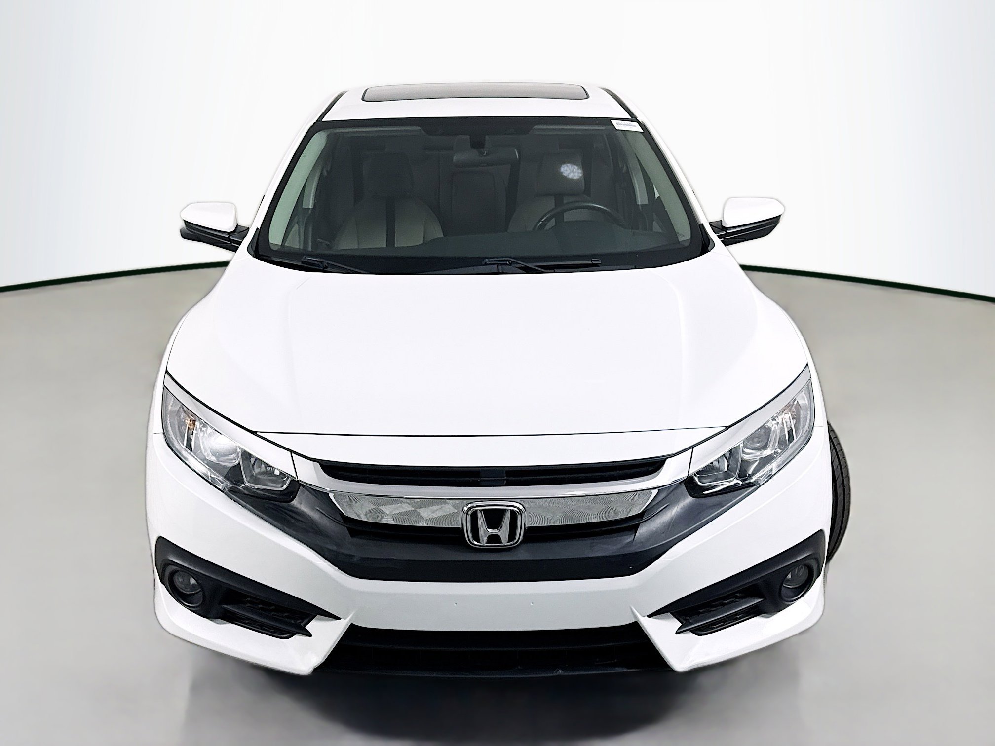 Used 2018 Honda Civic EX-T image 2