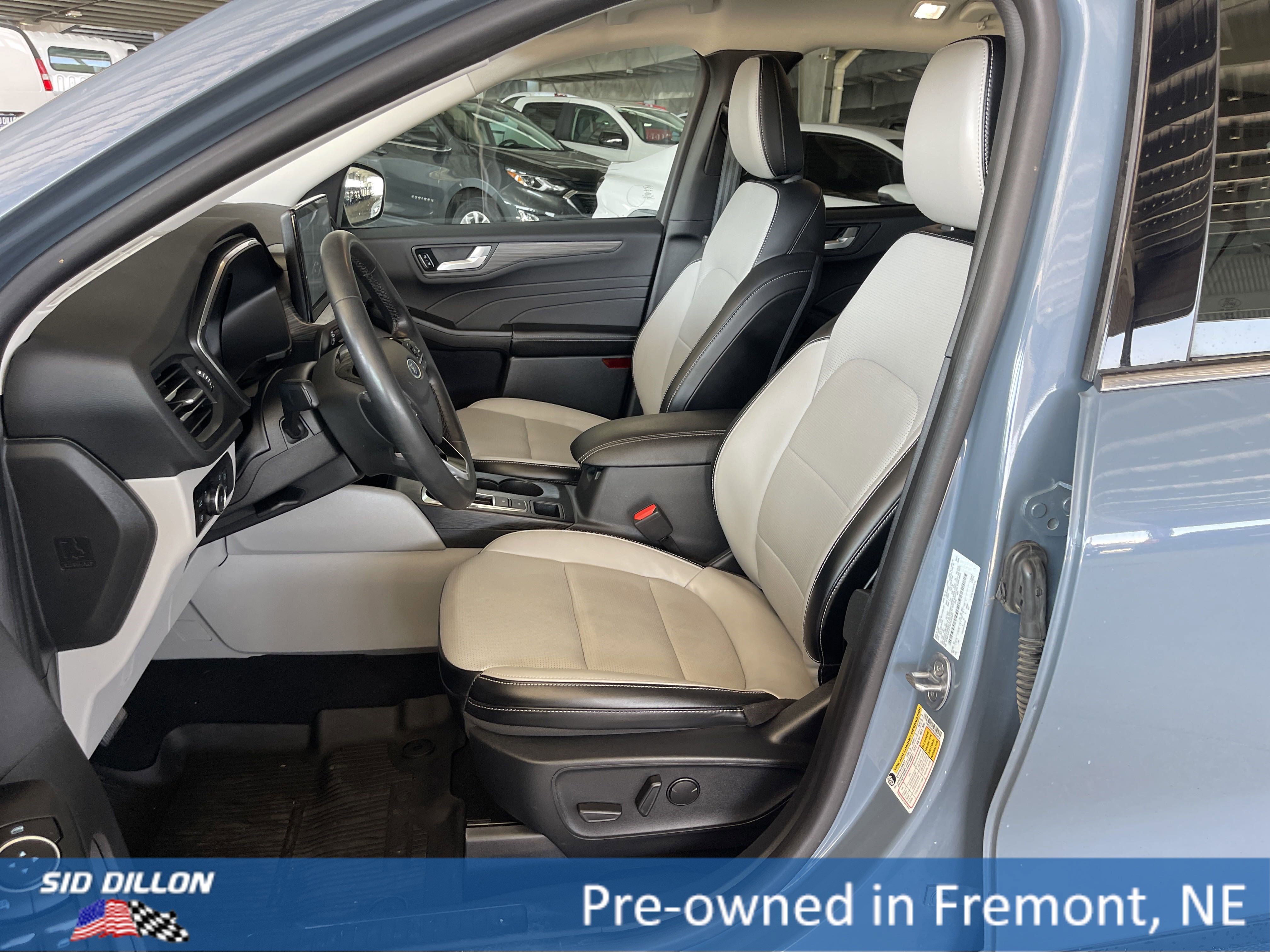 Used 2024 Ford Escape Platinum image 8
