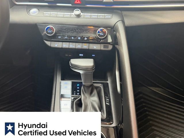 Certified 2025 Hyundai Elantra SEL FWD image 17