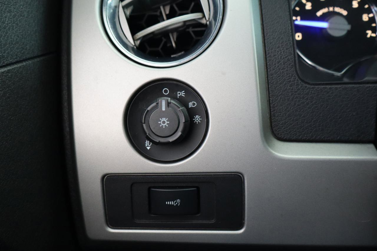 Used 2013 Ford F150 King Ranch w/ King Ranch Luxury Pkg image 25