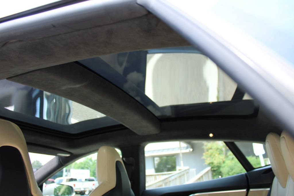Used 2015 Tesla Model S 70D AWD/4WD image 20