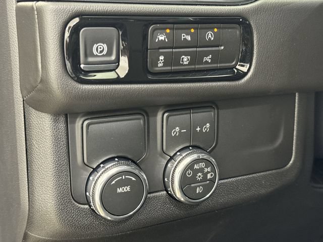 New 2026 GMC Yukon XL Denali RWD image 35