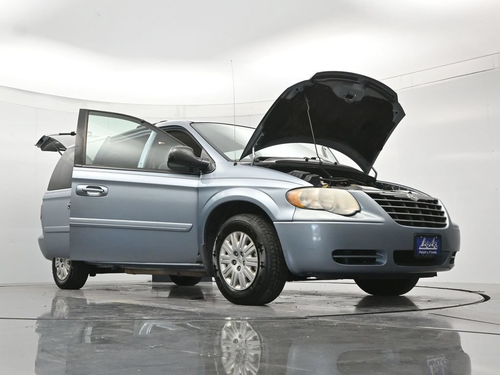 Used 2005 Chrysler Town & Country LX w/ Popular Equipment Group II FWD image 47