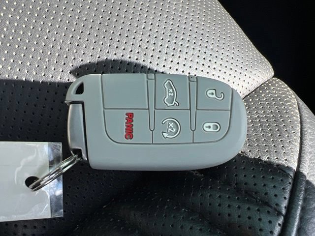 Used 2021 Jeep Grand Cherokee SRT AWD/4WD image 40