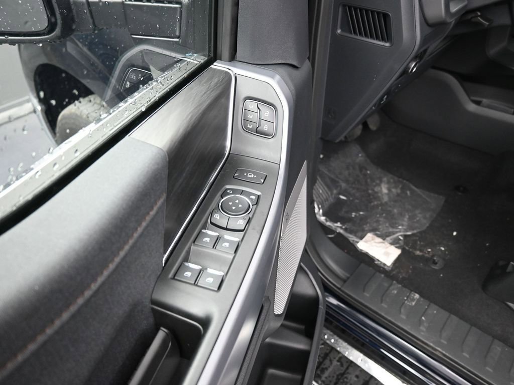 New 2025 Ford F150 Lariat image 25
