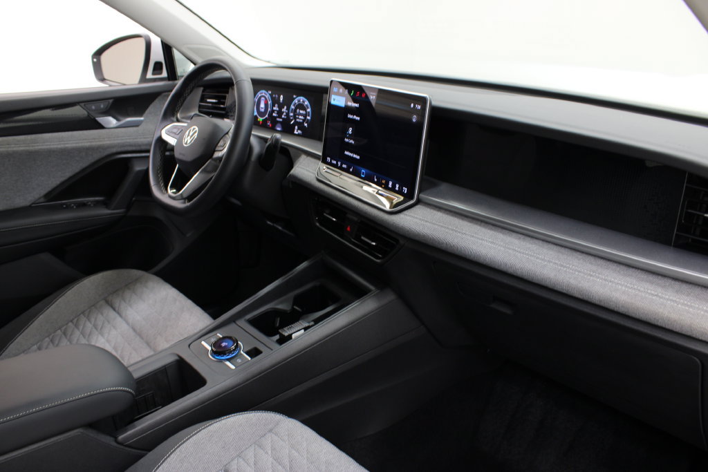 Used 2026 Volkswagen Tiguan S FWD image 22