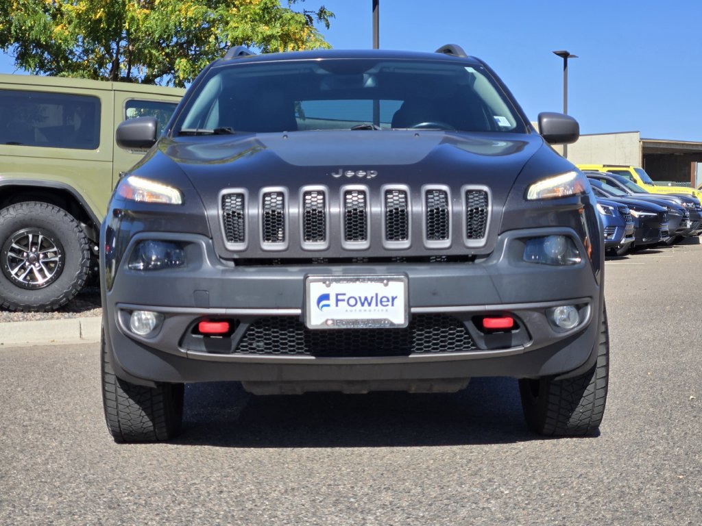 Used 2016 Jeep Cherokee Trailhawk AWD/4WD image 2