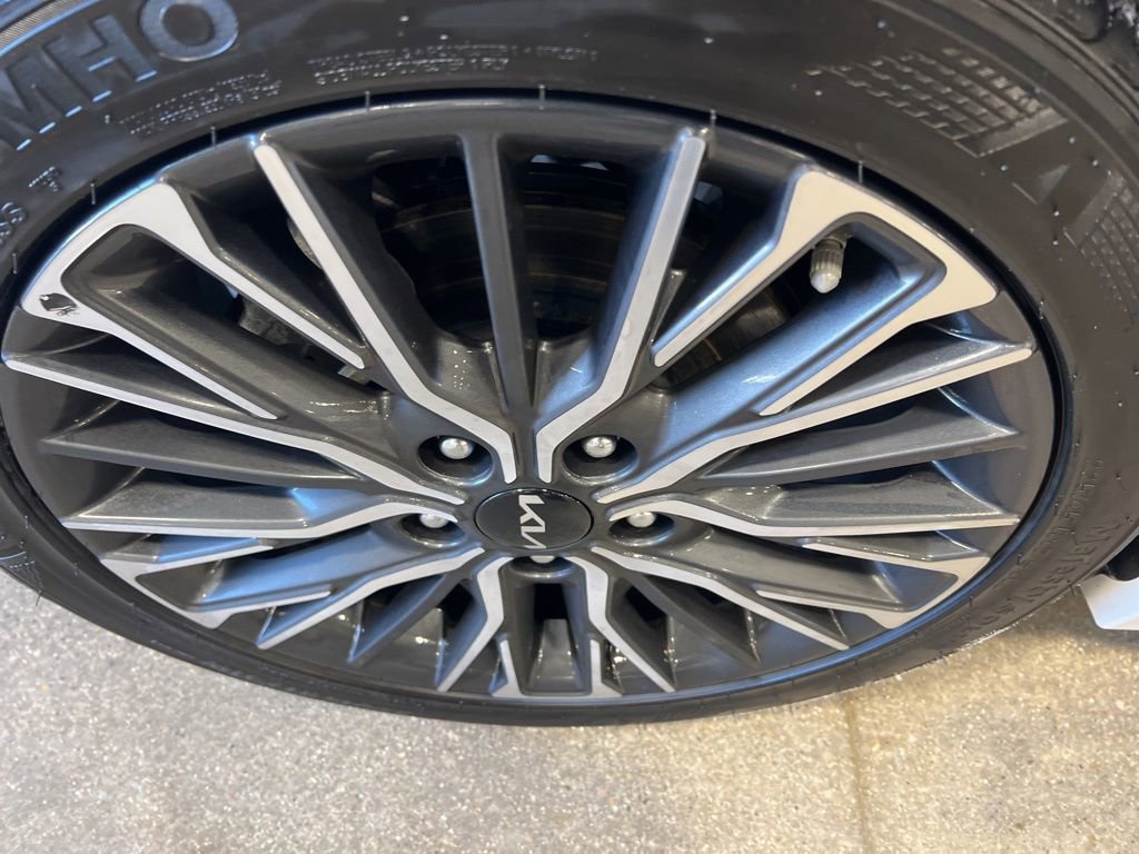 Certified 2024 Kia Forte GT-Line w/ GT-Line Premium Package image 41