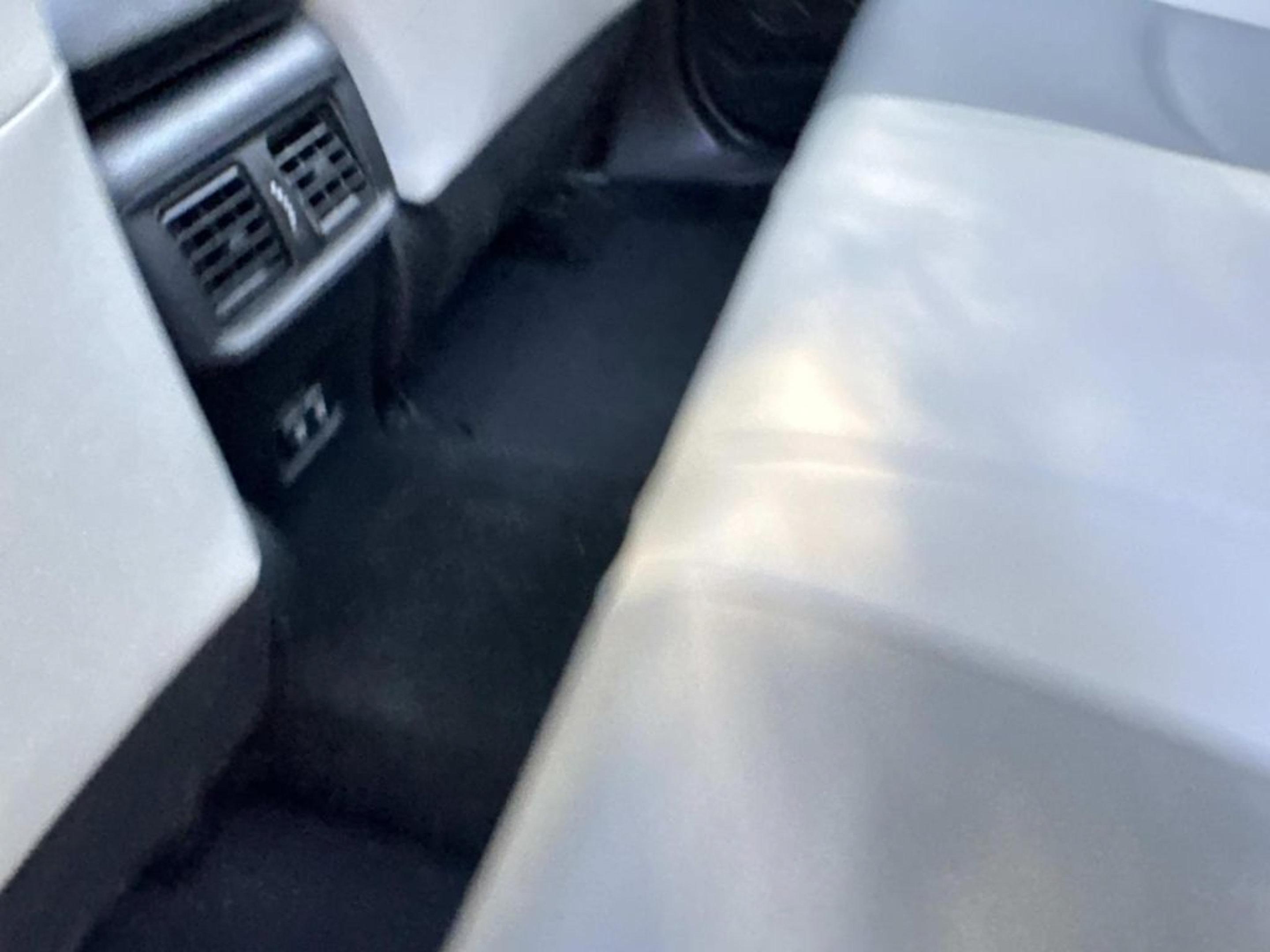 Used 2021 Toyota RAV4 Limited AWD/4WD image 11