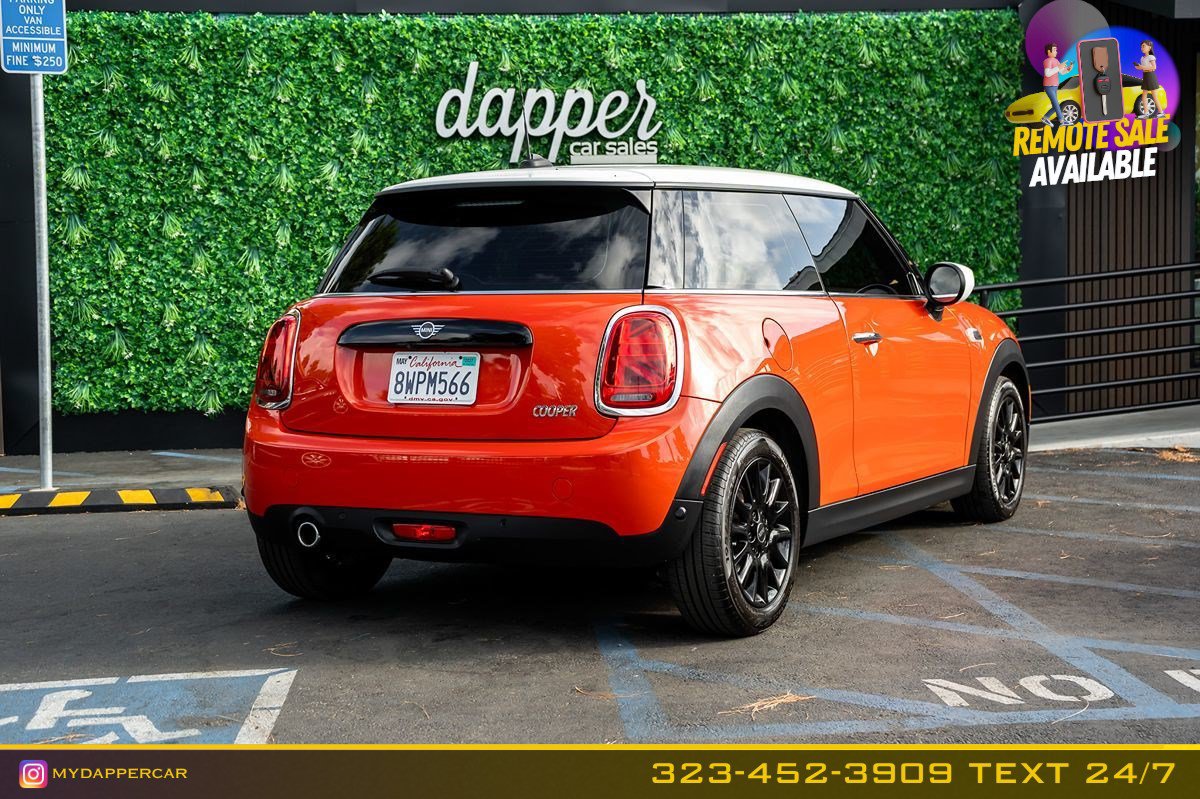Used 2021 MINI Cooper 2-Door Hardtop w/ 6.5" Touchscreen Package FWD image 5