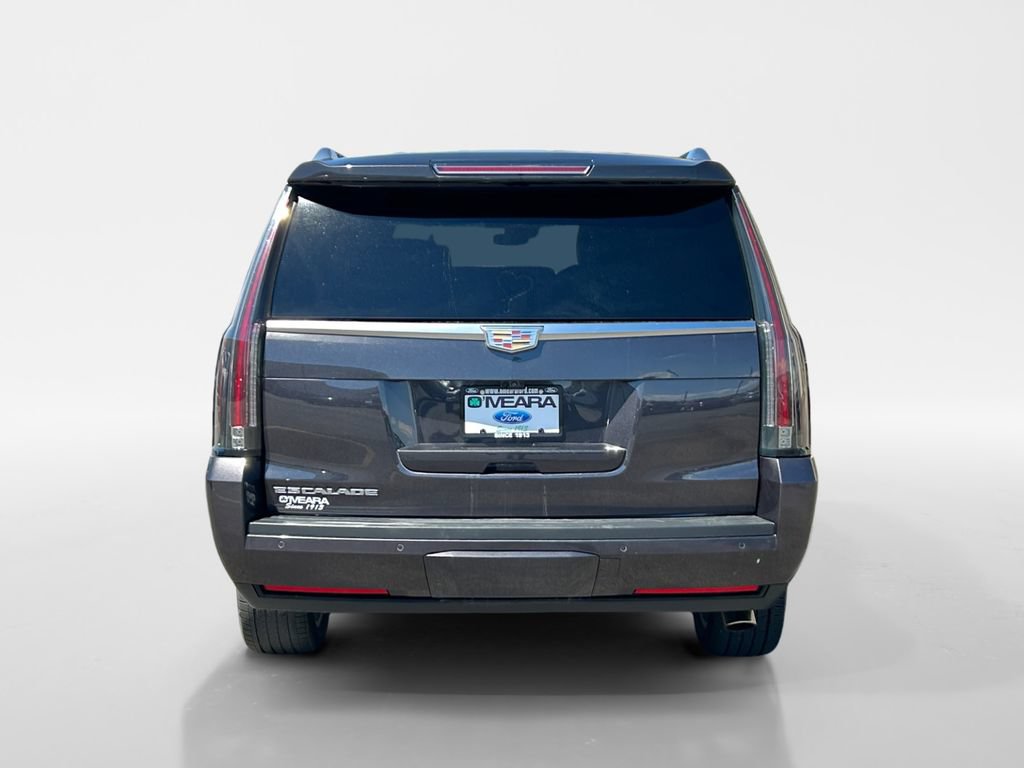 Used 2017 Cadillac Escalade ESV Platinum AWD/4WD image 4