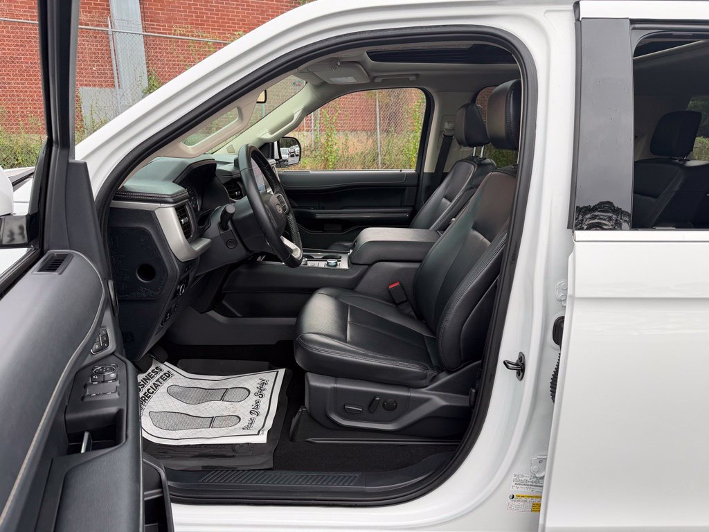 Used 2024 Ford Expedition XLT AWD/4WD image 18