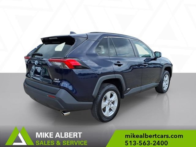 Used 2021 Toyota RAV4 XLE AWD/4WD image 7