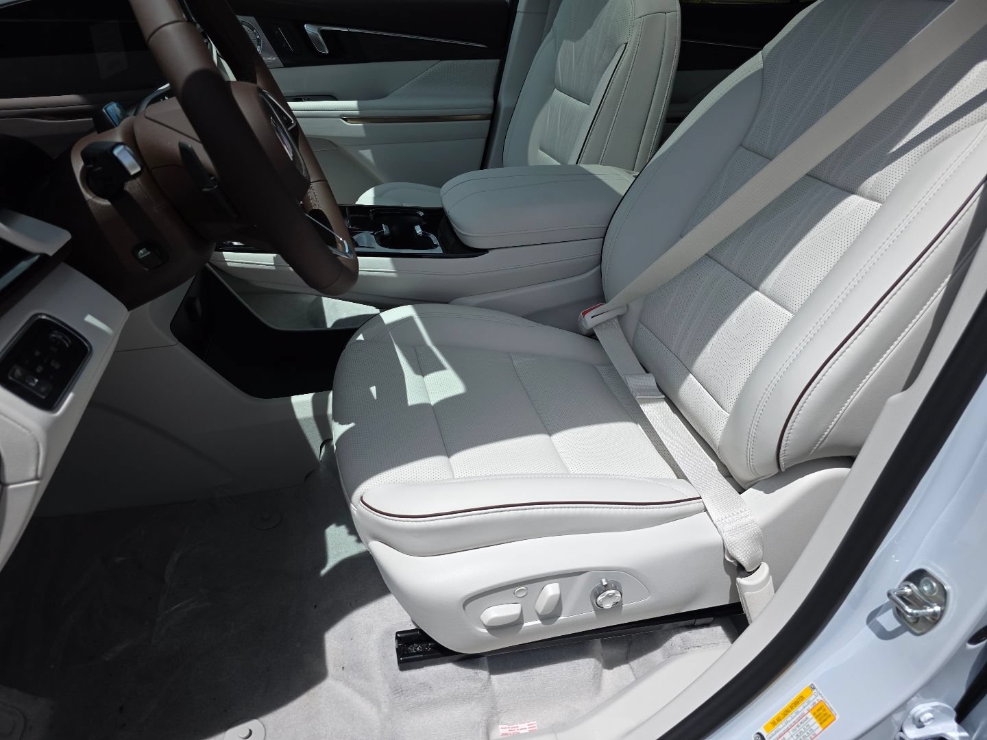 New 2026 Buick Enclave Avenir w/ Super Cruise Package AWD/4WD image 26